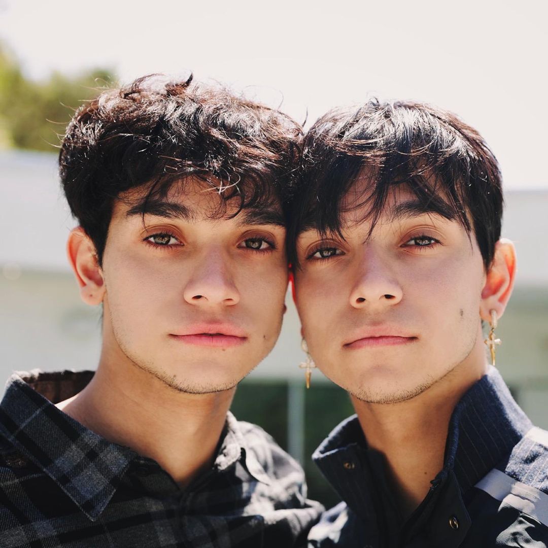 Lucas and Marcus (@dobretwins)